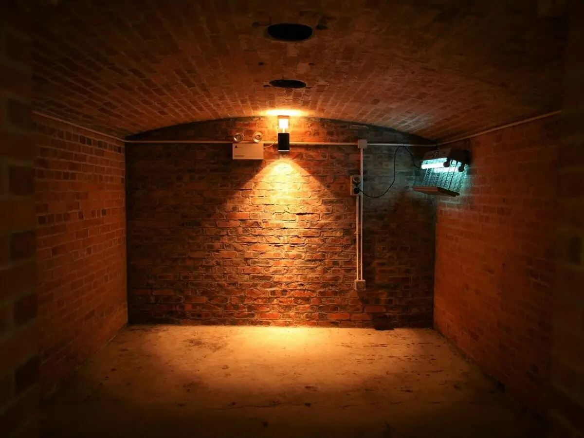 Cara membuat ventilasi di ruang bawah tanah pribadi 4587_4