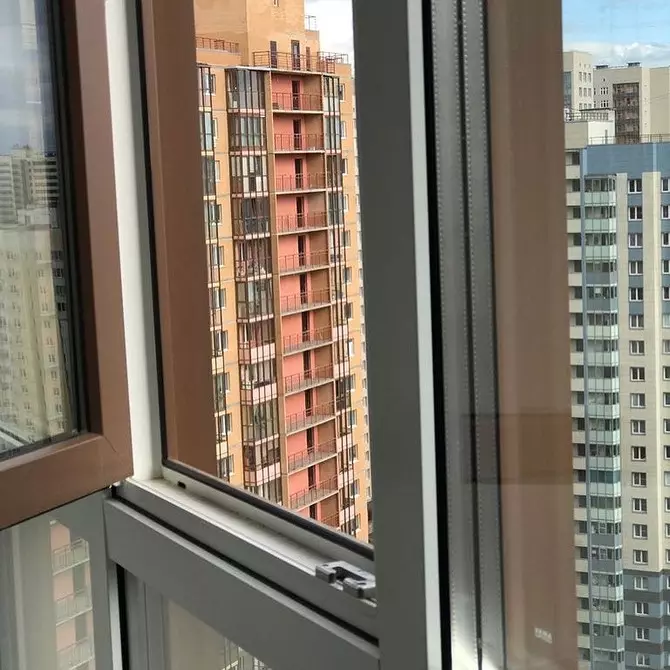 Scegliamo quale vetratura del balcone e della loggia è migliore: 3 criteri e consigli utili 4608_6