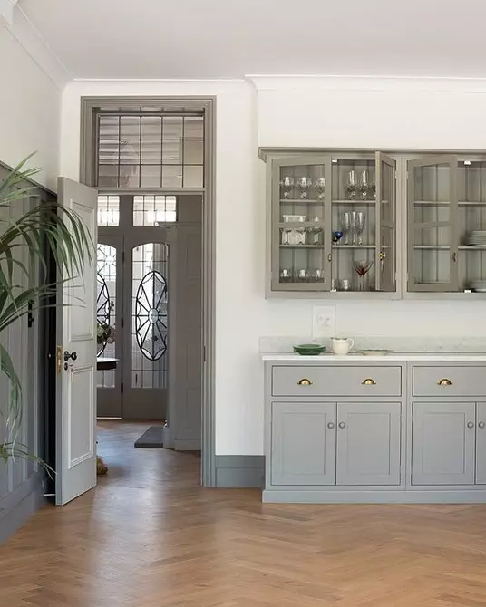 Nakreslíme interiér šedé kuchyně: jak oživit prostor a učinit to zlomyslný (82 fotografií) 4611_150