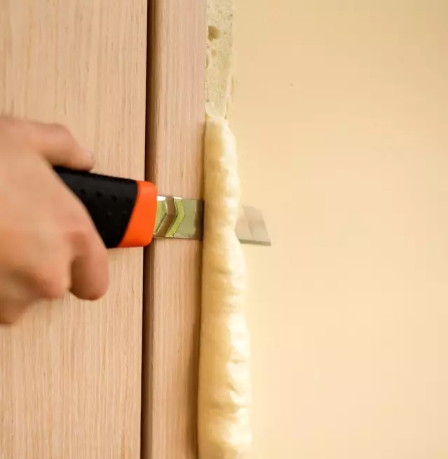 Как да се изолира метална входна врата за зимата в апартамент и частна къща 4626_14