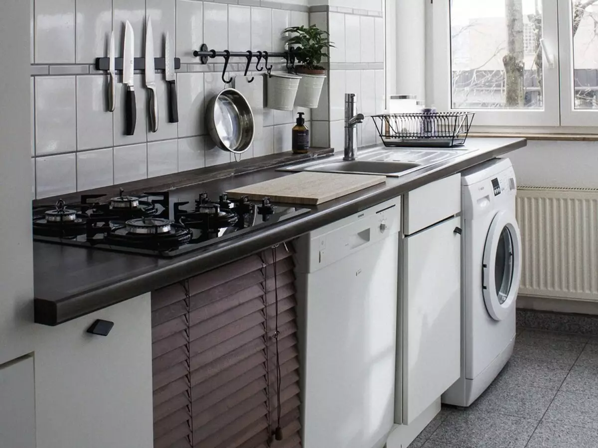 Veļas mazgājamā mašīna uzstādīšana: detalizētas instrukcijas tiem, kas vēlas darīt visu ar savām rokām 4629_20