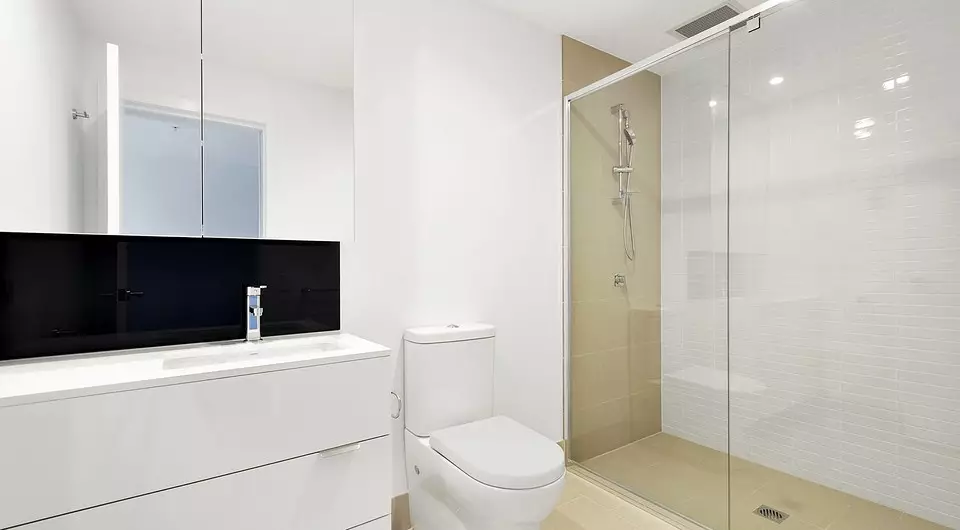 Pulizia in un appartamento rimovibile: 8 lifehas che renderà lo spazio notevolmente più pulito 4636_8
