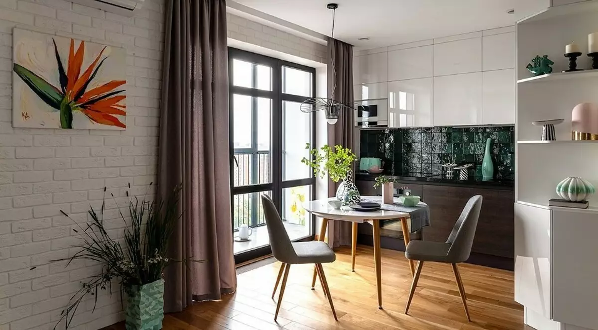 Kami menyusun desain dapur dengan luas 10 meter persegi. m dengan balkon: 3 contoh dari tips pro dan berguna