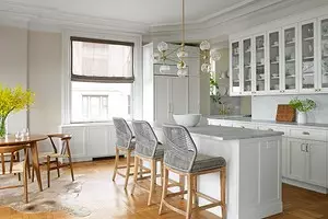 स्वयंपाकघरात सुंदर खिडकी सजावट: लूप आणि आतील शैलीचा प्रकार विचारात घ्या 4732_1