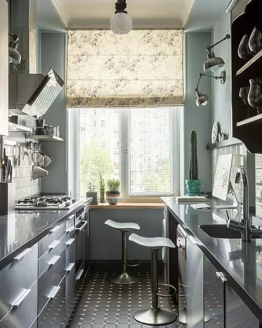 स्वयंपाकघरात सुंदर खिडकी सजावट: लूप आणि आतील शैलीचा प्रकार विचारात घ्या 4732_17