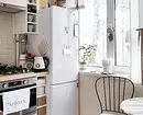 دکور پنجره زیبا در آشپزخانه: نوع حلقه و سبک داخلی را در نظر بگیرید 4732_67