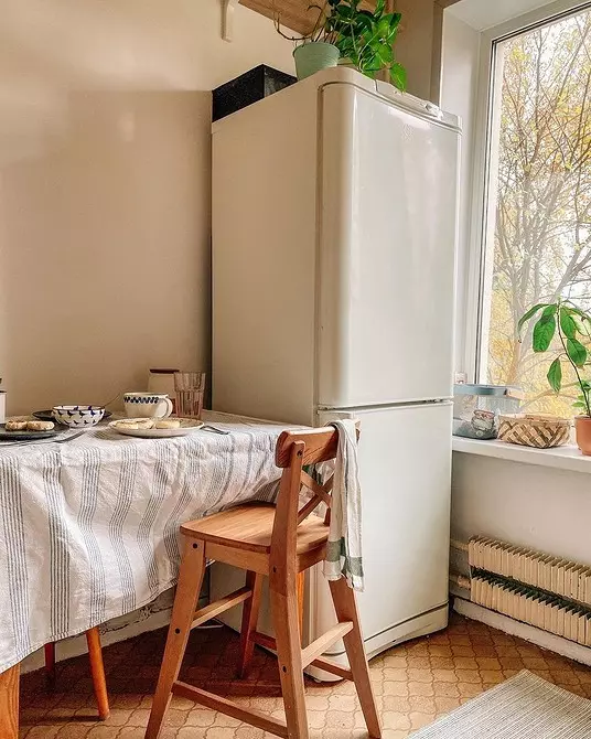 Gdje staviti hladnjak: 6 Prikladna mjesta u apartmanu (ne samo kuhinja) 480_13