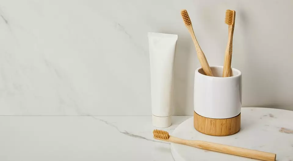 11 rzeczy w domu, które można oczyścić za pomocą zwykłej pasty do zębów