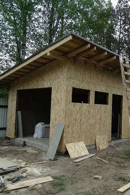 Sådan opbygges en skelet garage fra et træ med dine egne hænder 4947_39