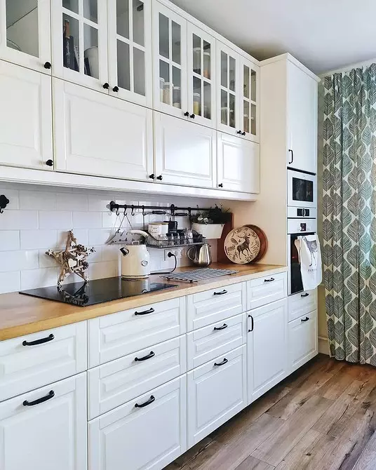 Kitchens fan IKEA: Echte foto's yn it ynterieur en 5 stilen wêryn se perfekt passe sille 4971_14