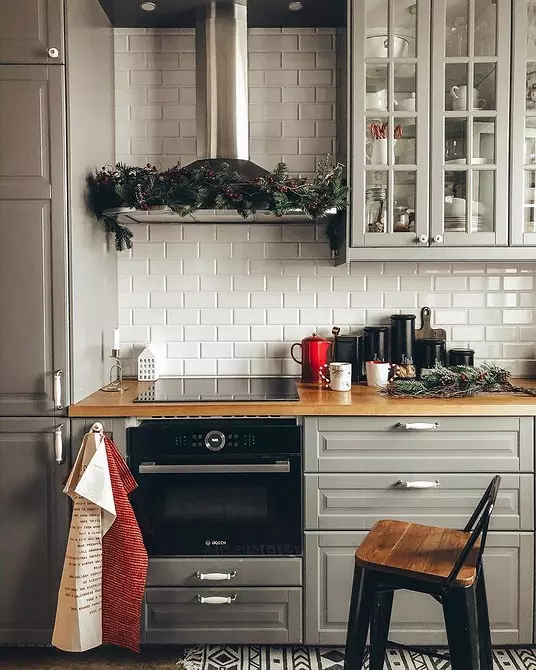 Kitchens fan IKEA: Echte foto's yn it ynterieur en 5 stilen wêryn se perfekt passe sille 4971_16