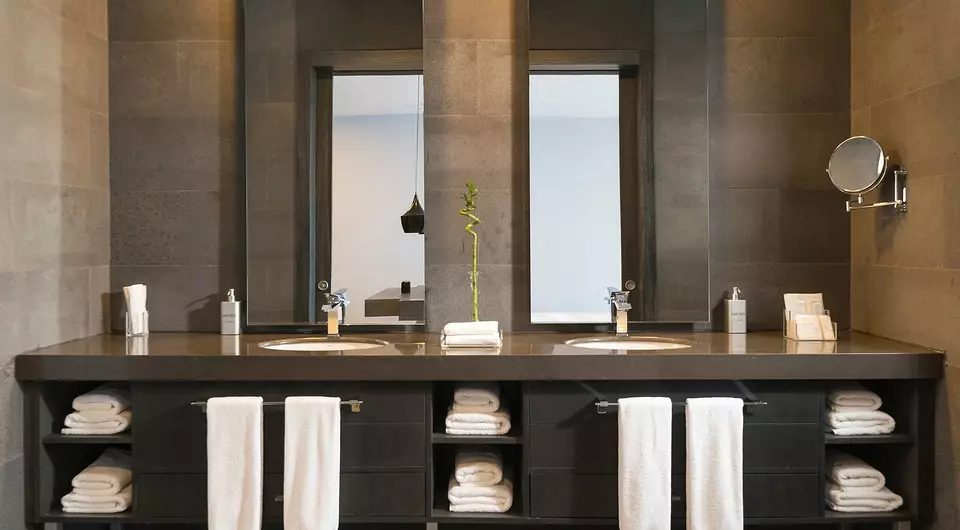 7 pretrunīgas metodes vannas istabas dizainā, kas kairina tīrības cienītājus 500_3