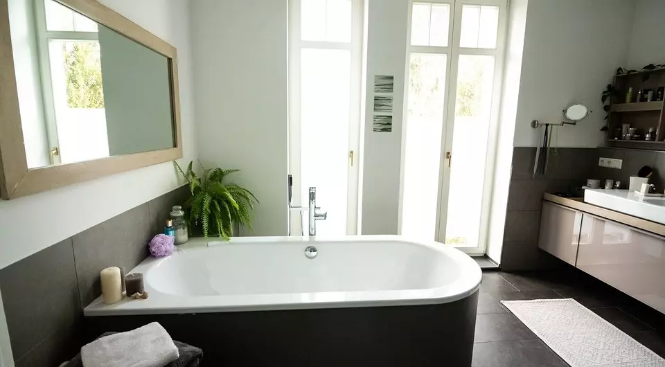 7 teknika të diskutueshme në hartimin e banjës, e cila do të irritojë të dashuruarit e pastërtisë 500_4