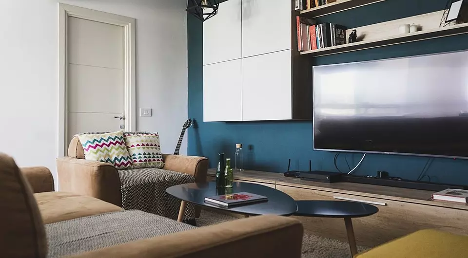 Comment équiper un home cinéma dans un petit appartement: 4 étapes importantes