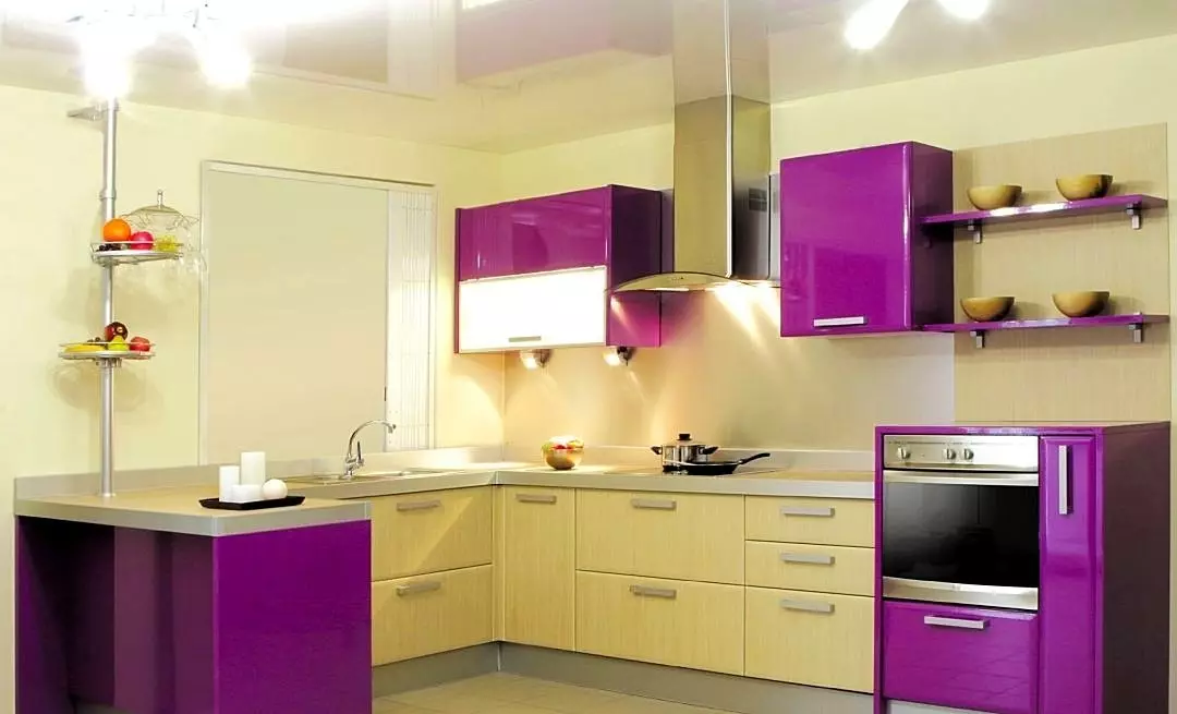 Оформляємо кухню в бузковому кольорі: 4 ради і популярні помилки 5045_122