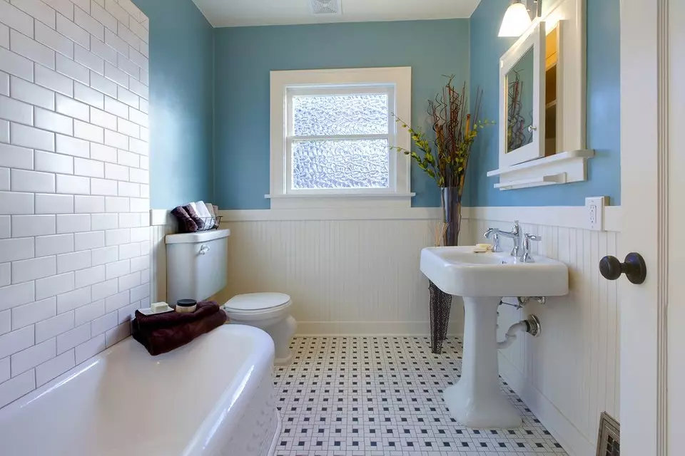 Masang panél PVC di kamar mandi: tip pikeun milih sareng petunjuk pamasangan 5084_5