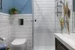 Hiasan reka bentuk bilik mandi kecil dengan pancuran mandian