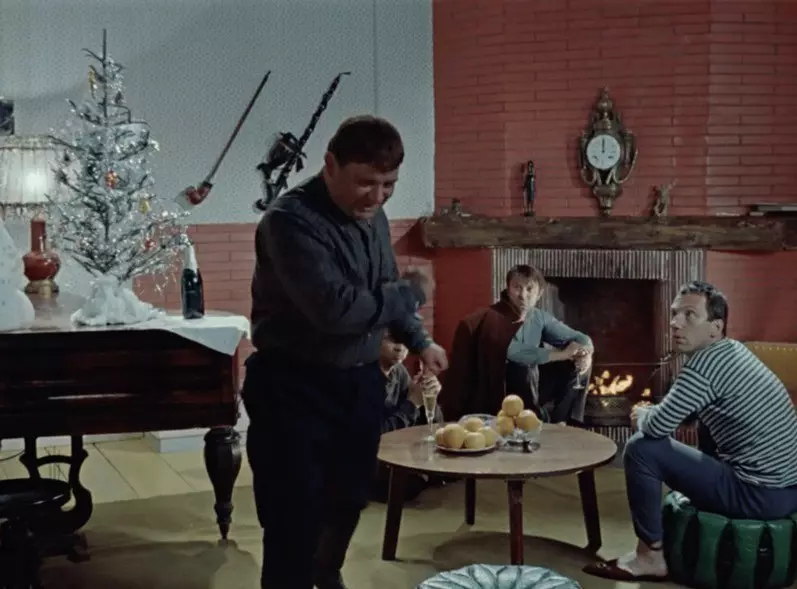 Ano Novo, como na película: as ideas da decoración festiva, espiado en 5 películas de ano novo 5396_18