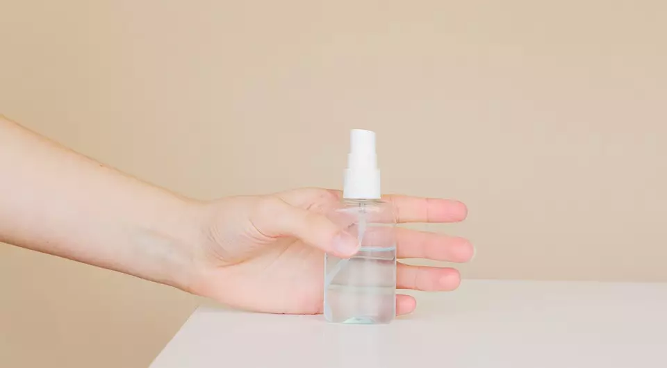 Како се користи антисептик за руке у свакодневном животу: 9 занимљивих начина