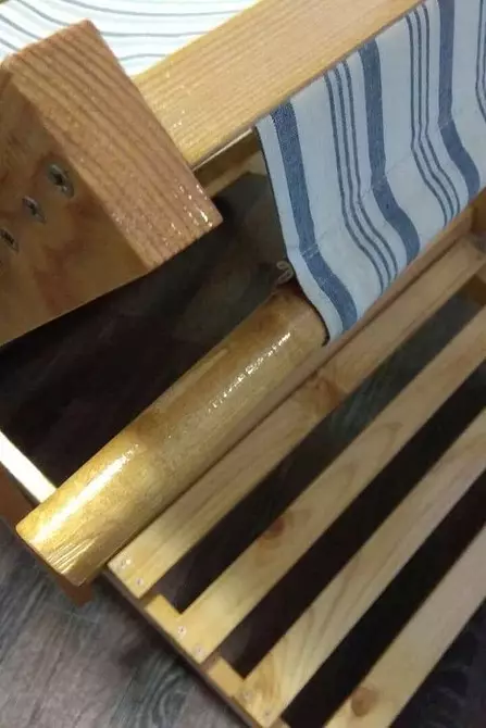 Jak udělat dřevěný lehátko s vlastními rukama: pokyny pro skládací a monolitický model 5444_14