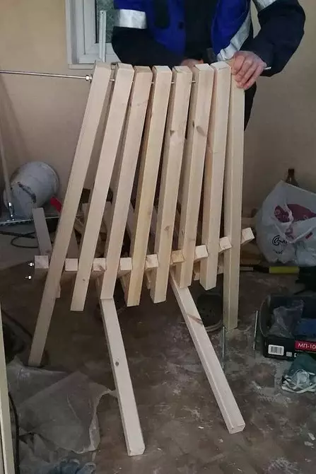 Hoe om 'n hout chaise sitkamer met jou eie hande te maak: instruksies vir vou en monolitiese model 5444_22