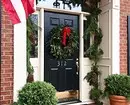 Cómo decorar la puerta al Año Nuevo: 5 Opciones más hermosas 5530_133