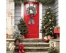 Cómo decorar la puerta al Año Nuevo: 5 Opciones más hermosas 5530_98