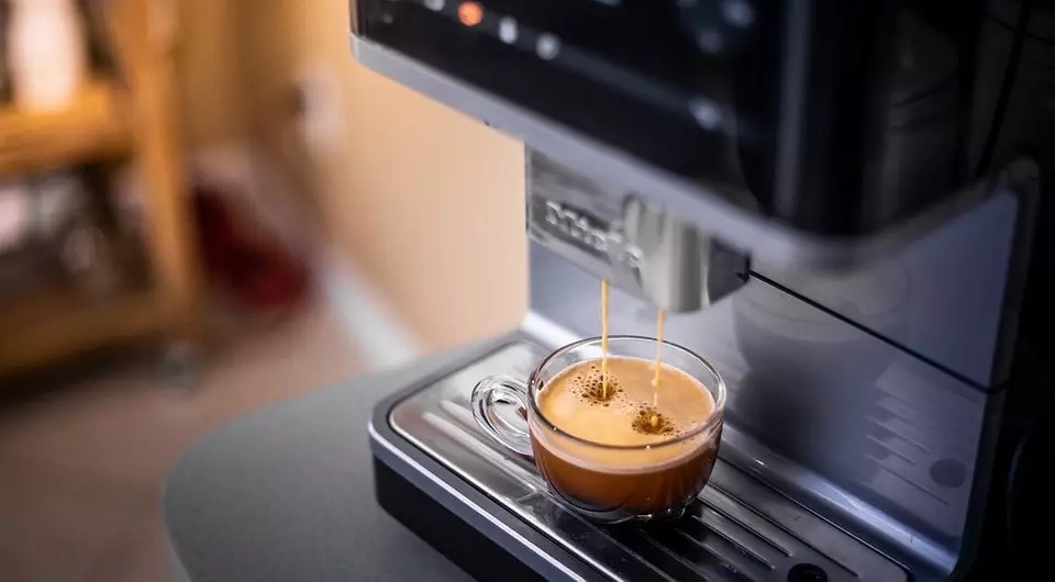 Hangi kahve makinesinin ev için daha iyi olduğunu seçiyoruz: 7 Önemli parametreler ve modeller değerlendirmesi