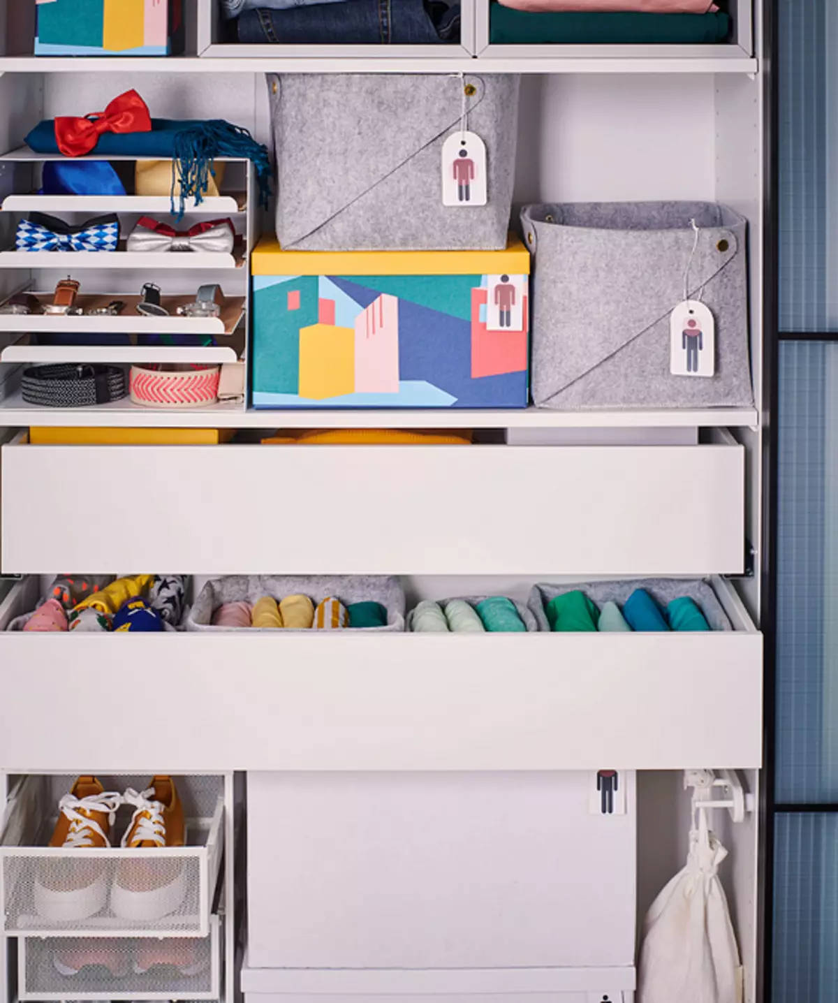Microgarderous saka IKEA: 5 Gagasan asli sing cocog kanggo kamar paling cilik 5803_12