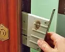 Replacement of the lock on the entrance door: useful tips for different castle structures 5823_17
