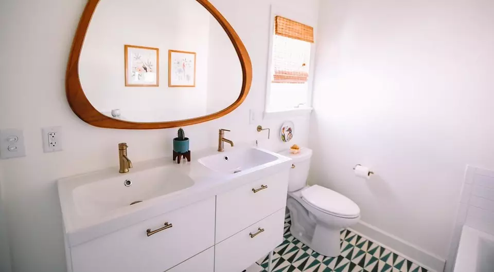 7 foute in die skoonmaak van die badkamer wat jou gesondheid benadeel