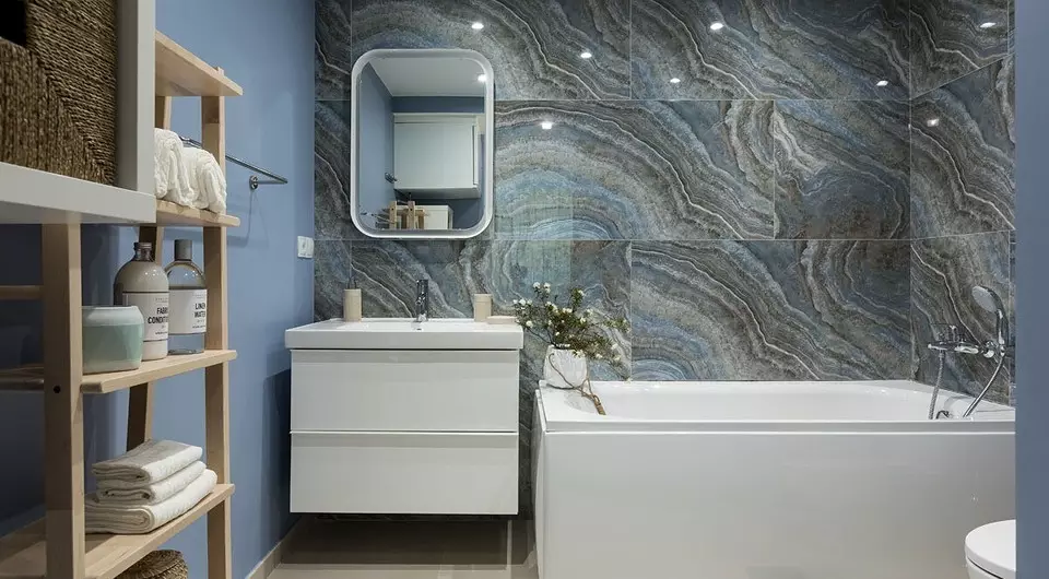Aangesien ontwerpers badkamers opstel: 7 Ware voorbeelde wat jy jou sal inspireer
