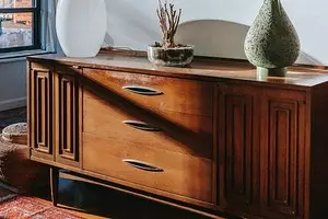 Furniture apa yang dapat direnovasi: 7 kriteria seleksi 589_1