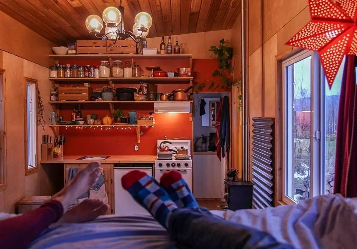 6 small houses with cozy interiors in which you want to spend the New Year holidays 591_18
