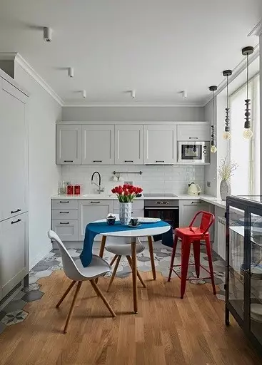 It is stylish: 8 kitchens, where two floor coatings combined 5953_48
