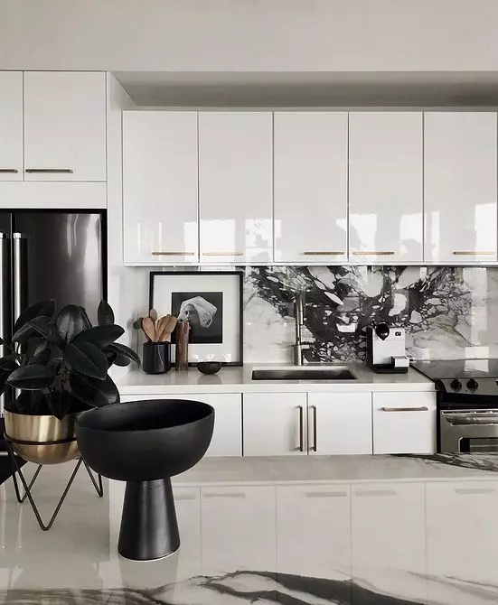 Valkoinen keittiö, jossa on valkoinen työtaso: 5 Design Options ja 50 kuvaa 5999_38