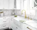 Dapur putih dengan countertop putih: 5 pilihan reka bentuk dan 50 foto 5999_45