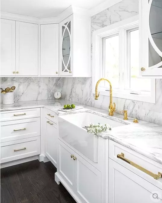 Dapur putih dengan countertop putih: 5 pilihan reka bentuk dan 50 foto 5999_55
