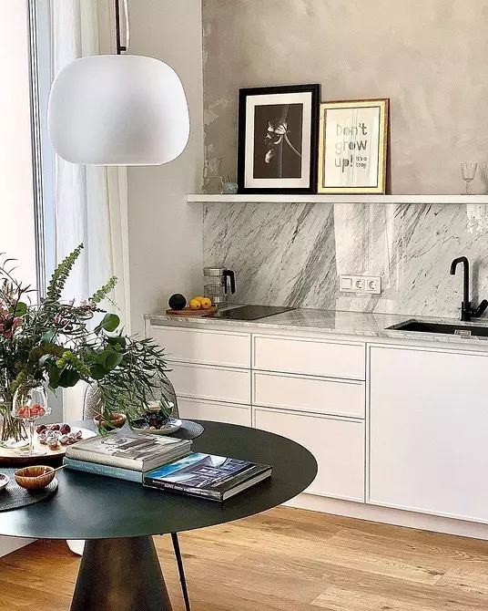 Bijela kuhinja s White Countertop: 5 opcija dizajna i 50 fotografija 5999_60