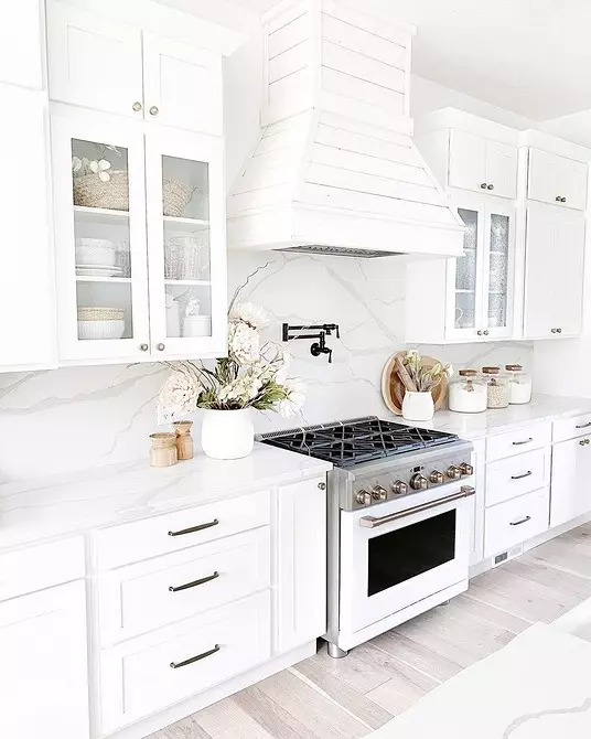 Cozinha branca com bancada branca: 5 opções de design e 50 fotos 5999_62