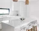White Kitchen ine White Countertop: 5 Dhizaini Sarudzo uye makumi mashanu mafoto 5999_64