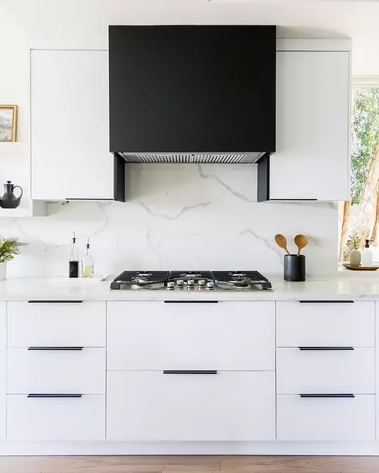 Biela kuchyňa s bielym doskou: 5 Dizajn Možnosti a 50 fotografií 5999_79
