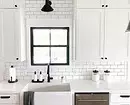 Baltā virtuve ar baltu countertop: 5 dizaina opcijas un 50 fotogrāfijas 5999_81