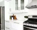 מטבח לבן עם משטח לבן: 5 אפשרויות עיצוב ו -50 תמונות 5999_82