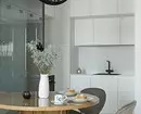 Biela kuchyňa s bielym doskou: 5 Dizajn Možnosti a 50 fotografií 5999_91