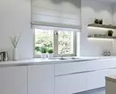 Pesu ikkunassa keittiössä: komea tervetuloa tai päänsärkyä? Pyydettyjä suunnittelijoita 6007_9