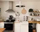 Dapur Putih dengan Countertop Kayu (42 Foto) 6019_24