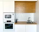Белая кухня з драўлянай стальніцай (42 фота) 6019_28