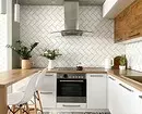 Bílá kuchyně s dřevěnou desku (42 fotografií) \ t 6019_68