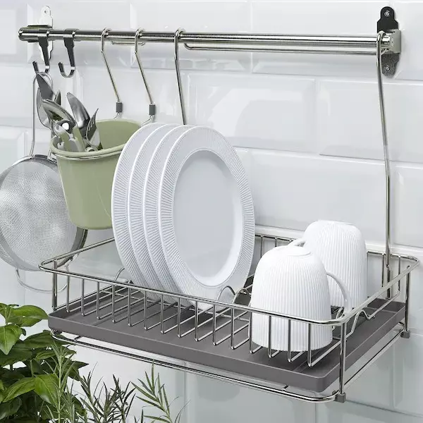 Où sécher la vaisselle dans la cuisine: 6 idées diverses 6023_38